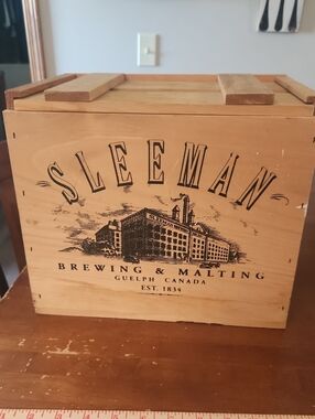 Vintage Sleeman Brewing & Malting Wooden Crate with Sliding Lid Excellent Cond